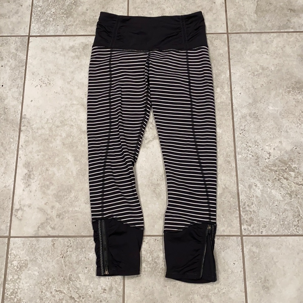 LULULEMON Runday Crop Legging Parallel Stripe RARE - Picture 2 of 12